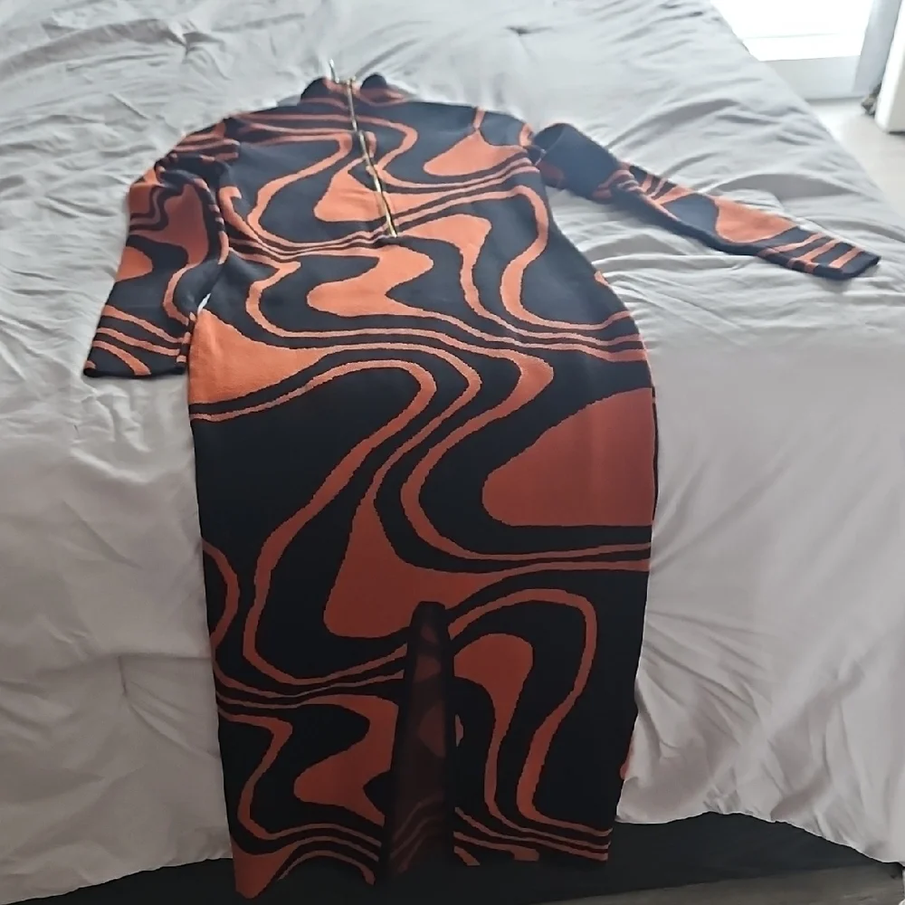 Fashion Nova Swirl Long Sleeve Dress - Black and Brown - Picture 4 of 4